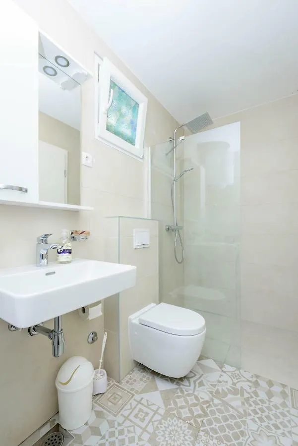 Villa Lahor With Private Pool Seget Vranjica