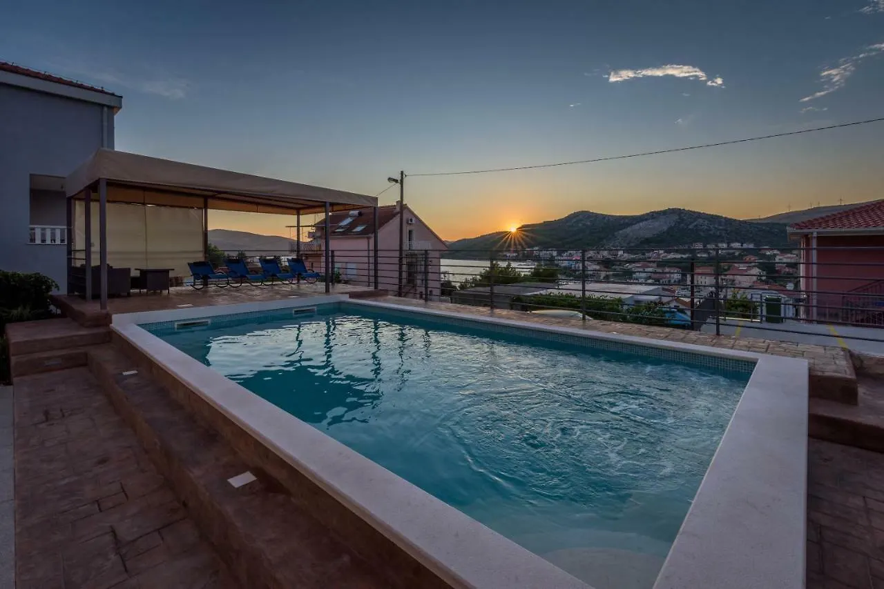 Villa Lahor With Private Pool Seget Vranjica